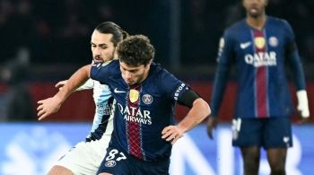 Equipes se enfrentam em Paris em confronto importante na disputa do campeonato